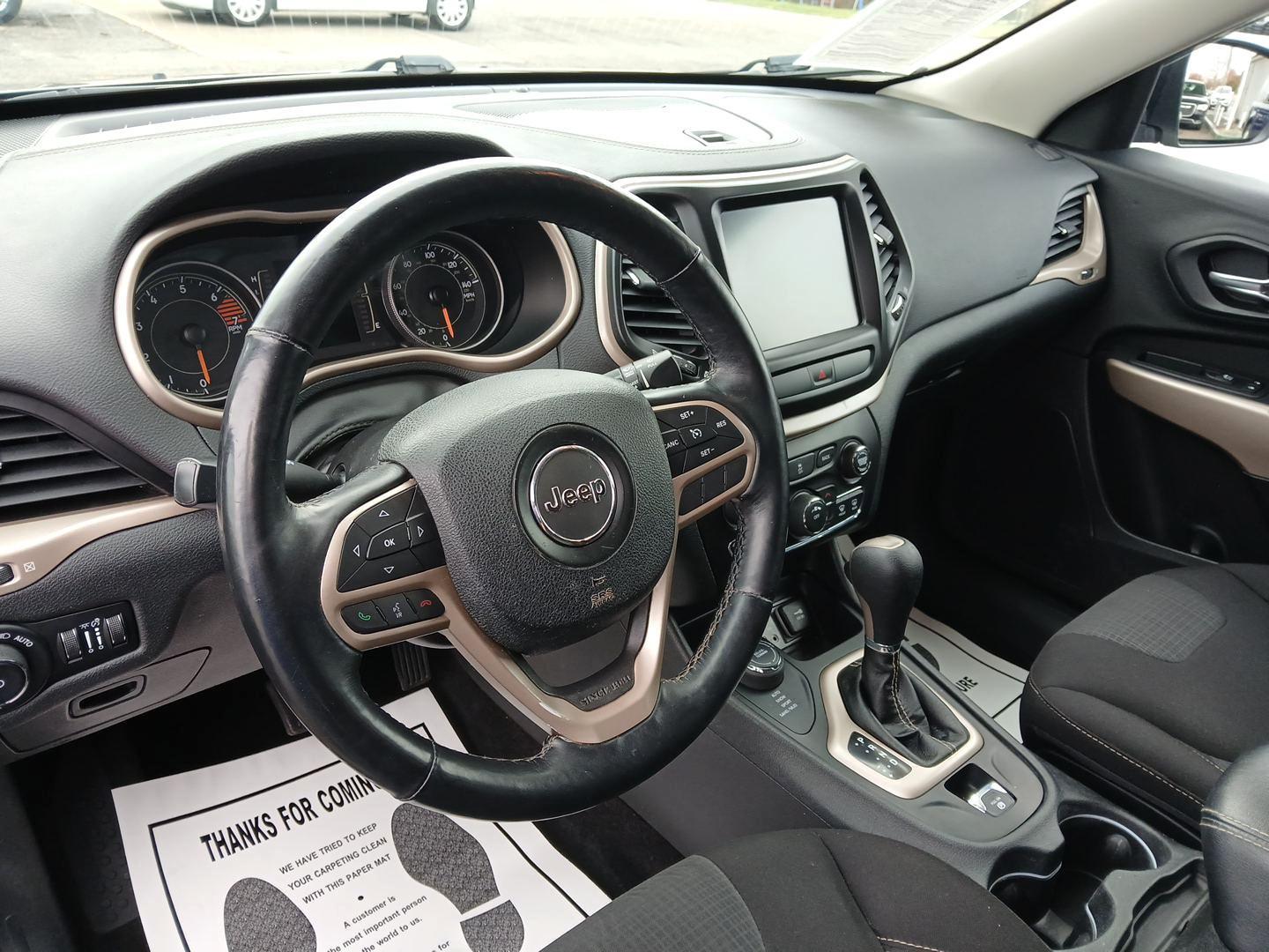 2017 Light Brownstone Pearl Coat Jeep Cherokee Latitude 4WD (1C4PJMCB6HW) with an 2.4L L4 DOHC 16V engine, 9A transmission, located at 4508 South Dixie Dr, Moraine, OH, 45439, (937) 908-9800, 39.689976, -84.218452 - Photo#8