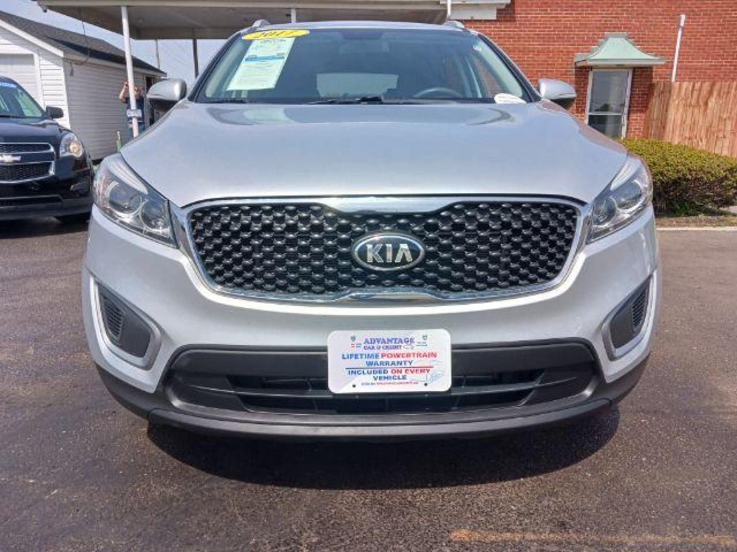 2017 Kia Sorento LX 2WD (5XYPG4A37HG) with an 2.4L L4 DOHC 16V engine, 6-Speed Automatic transmission, located at 4508 South Dixie Dr, Moraine, OH, 45439, (937) 908-9800, 39.689976, -84.218452 - 2017 Kia Sorento LX 2WD - Photo#4