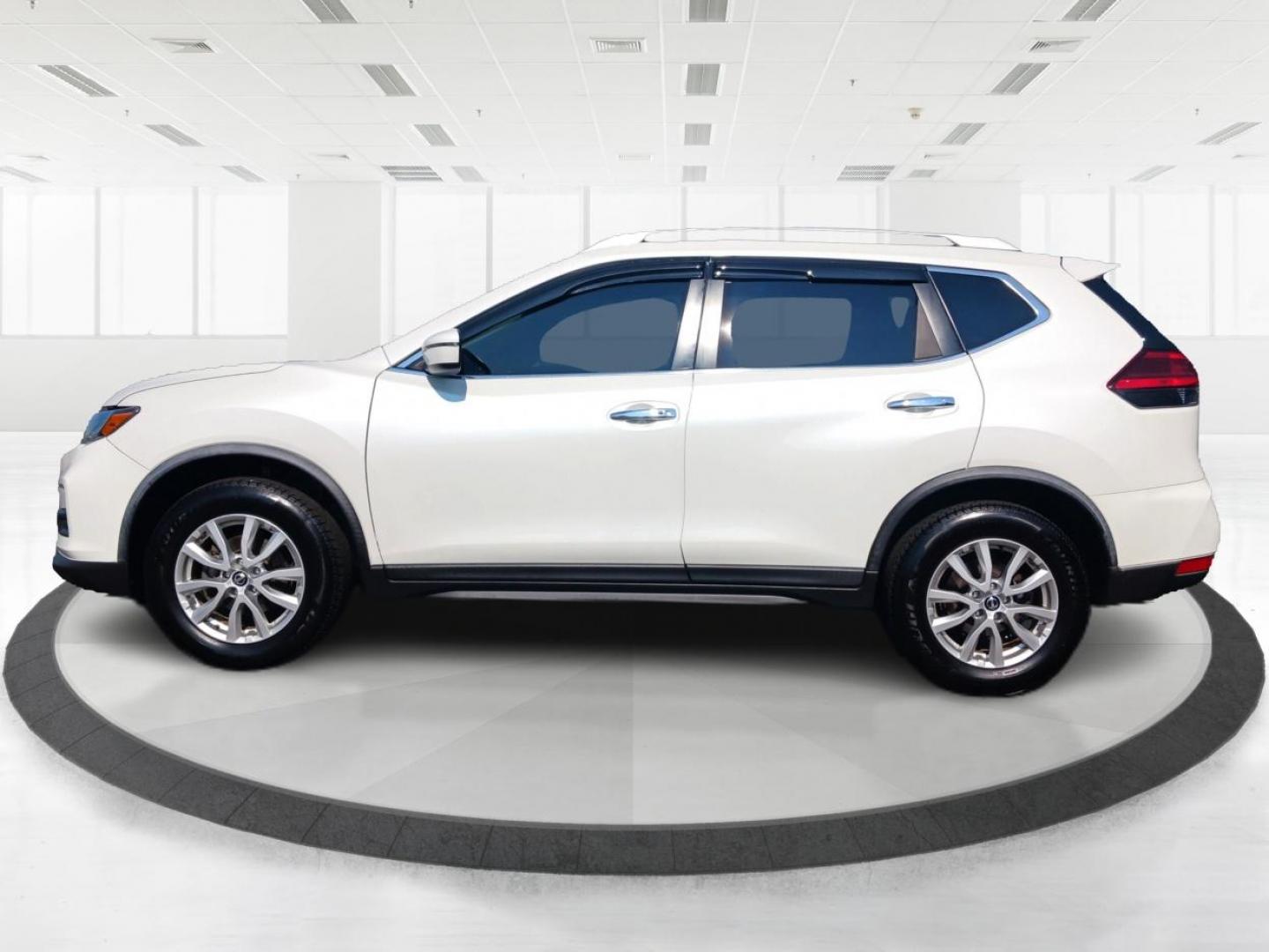 2017 Pearl White Nissan Rogue S AWD (KNMAT2MV9HP) with an 2.5L L4 DOHC 16V engine, CVT transmission, located at 1230 East Main St, Xenia, OH, 45385, (937) 908-9800, 39.688026, -83.910172 - Photo#5