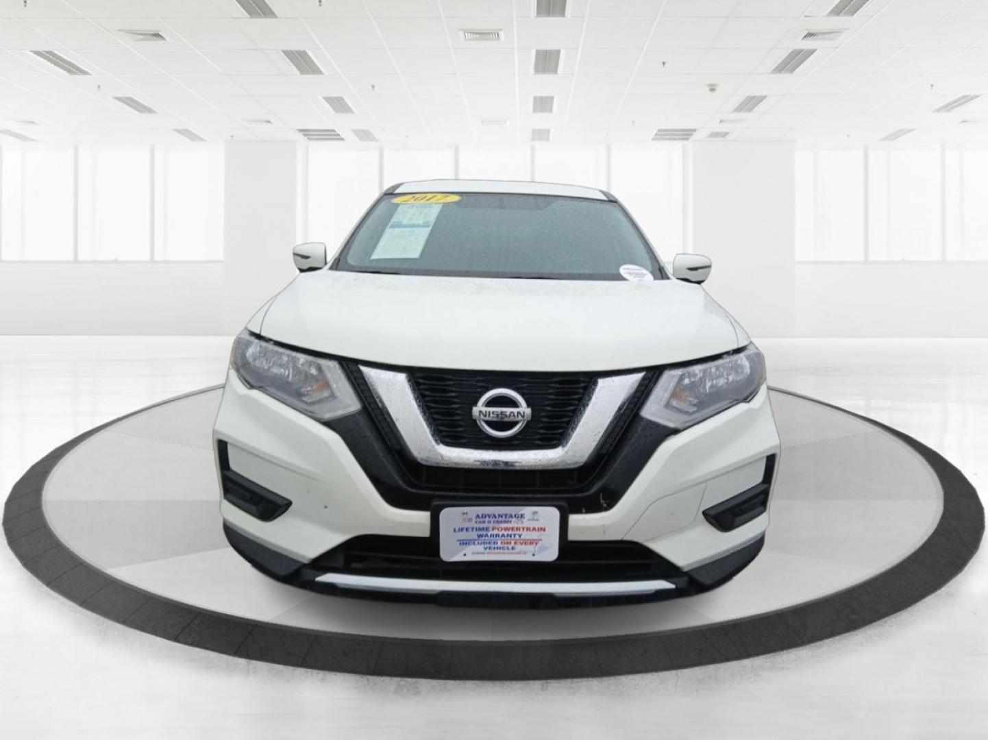 2017 Nissan Rogue S AWD (5N1AT2MV1HC) with an 2.5L L4 DOHC 16V engine, Continuously Variable Transmission transmission, located at 401 Woodman Dr, Riverside, OH, 45431, (937) 908-9800, 39.760899, -84.123421 - 2017 Nissan Rogue S AWD - Photo#6