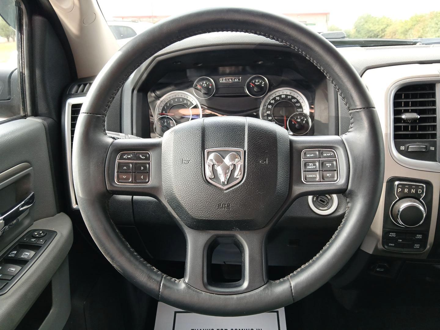 2017 Pitch Black Clear Coat RAM 1500 SLT Crew Cab SWB 4WD (3C6RR7LT5HG) with an 5.7L V8 OHV 16V engine, 8A transmission, located at 1230 East Main St, Xenia, OH, 45385, (937) 908-9800, 39.688026, -83.910172 - Photo#14