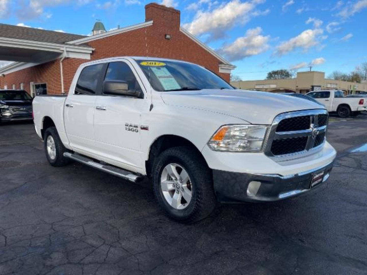 2017 RAM 1500 SLT Crew Cab SWB 4WD (1C6RR7LT7HS) with an 5.7L V8 OHV 16V engine, 8-Speed Automatic transmission, located at 1951 S Dayton Lakeview Rd., New Carlisle, OH, 45344, (937) 908-9800, 39.890999, -84.050255 - 2017 RAM 1500 SLT Crew Cab SWB 4WD - Photo#12