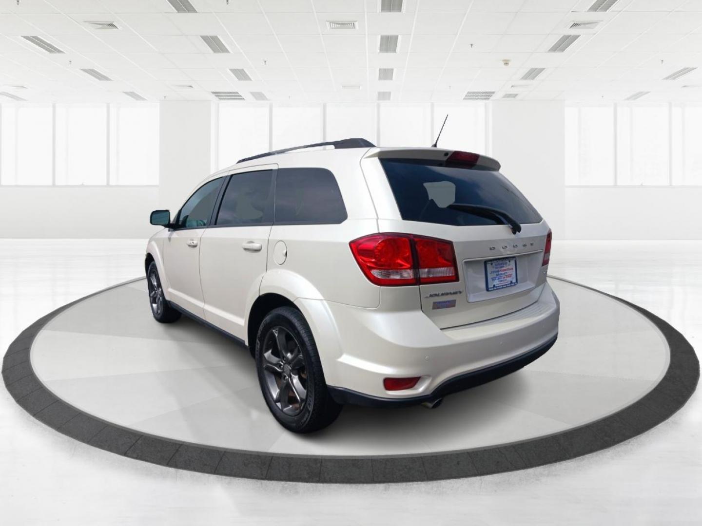 2018 Vice White Dodge Journey GT (3C4PDCEG1JT) with an 3.6L V6 DOHC 24V engine, 6A transmission, located at 4508 South Dixie Dr, Moraine, OH, 45439, (937) 908-9800, 39.689976, -84.218452 - Photo#4