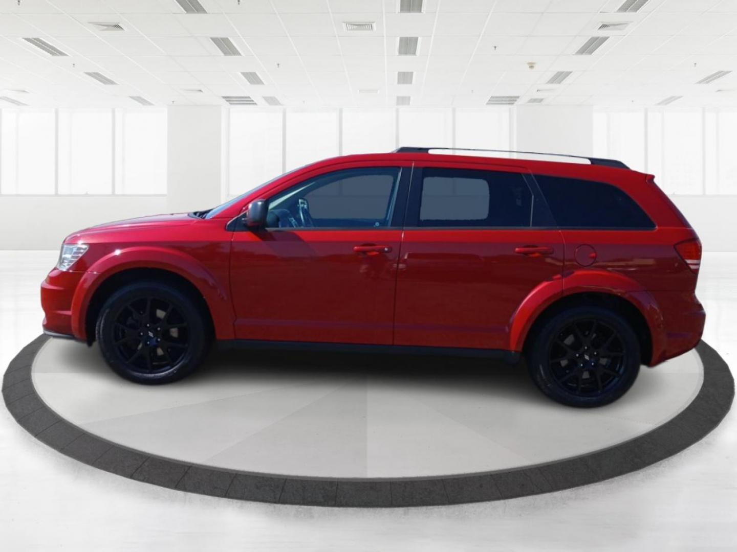 2018 Redline 2 Pearl Coat Dodge Journey SE (3C4PDCAB2JT) with an 2.4L L4 DOHC 16V engine, 4A transmission, located at 880 E. National Road, Vandalia, OH, 45377, (937) 908-9800, 39.891918, -84.183594 - Photo#5