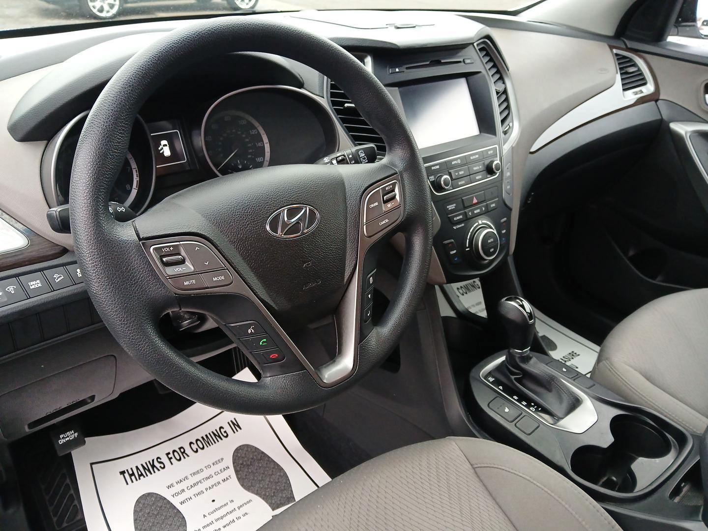 2018 Pearl White Hyundai Santa Fe Sport 2.4 FWD (5NMZU3LB2JH) with an 2.4L L4 DOHC 16V engine, 6A transmission, located at 1951 S Dayton Lakeview Rd., New Carlisle, OH, 45344, (937) 908-9800, 39.890999, -84.050255 - Photo#8