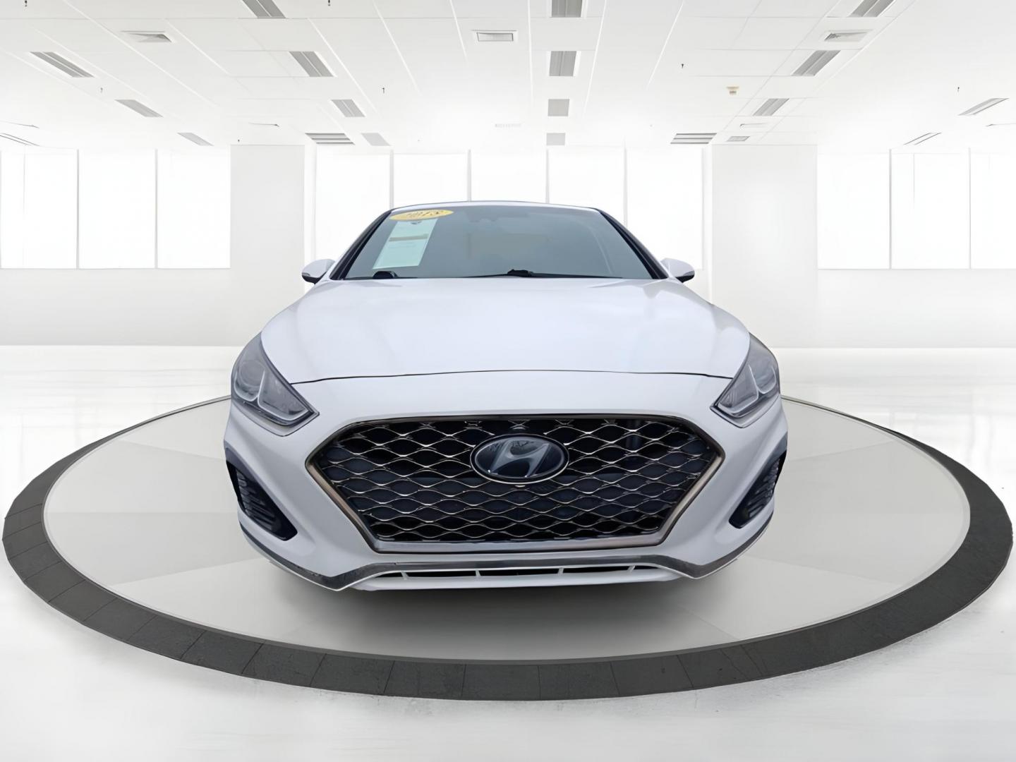 2018 Hyundai Sonata Sport (5NPE34AFXJH) with an 2.4L L4 DOHC 16V engine, 6-Speed Automatic transmission, located at 1951 S Dayton Lakeview Rd., New Carlisle, OH, 45344, (937) 908-9800, 39.890999, -84.050255 - 2018 Hyundai Sonata Sport - Photo#4