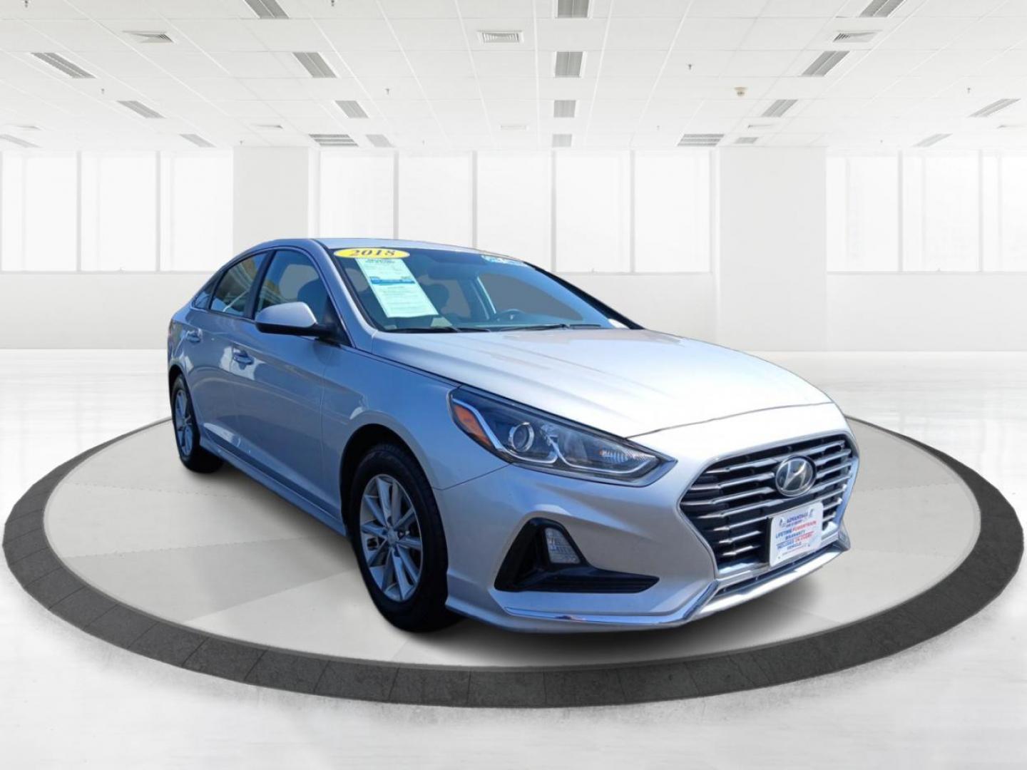 2018 Machine Gray Hyundai Sonata SE (5NPE24AFXJH) with an 2.4L L4 DOHC 16V engine, 7-Speed Automatic transmission, located at 880 E. National Road, Vandalia, OH, 45377, (937) 908-9800, 39.891918, -84.183594 - Photo#0