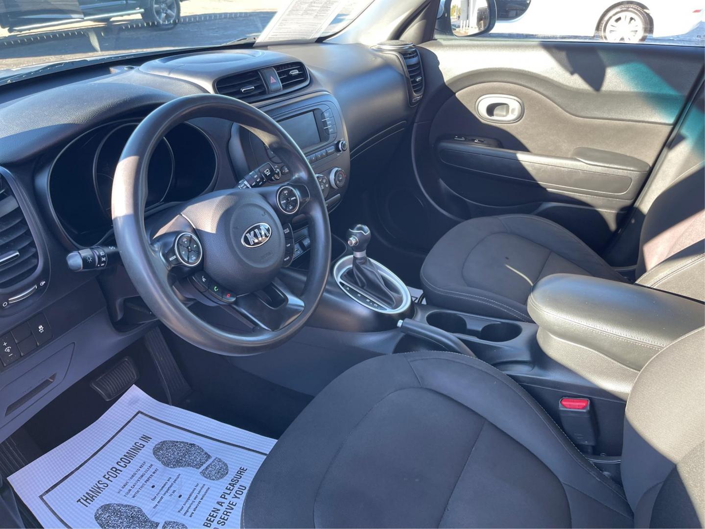 2018 Bright Silver Kia Soul Base 6M (KNDJN2A29J7) with an 1.6L L4 DOHC 16V engine, 6M transmission, located at 1099 N County Rd 25A , Troy, OH, 45373, (937) 908-9800, 40.057079, -84.212883 - Photo#8