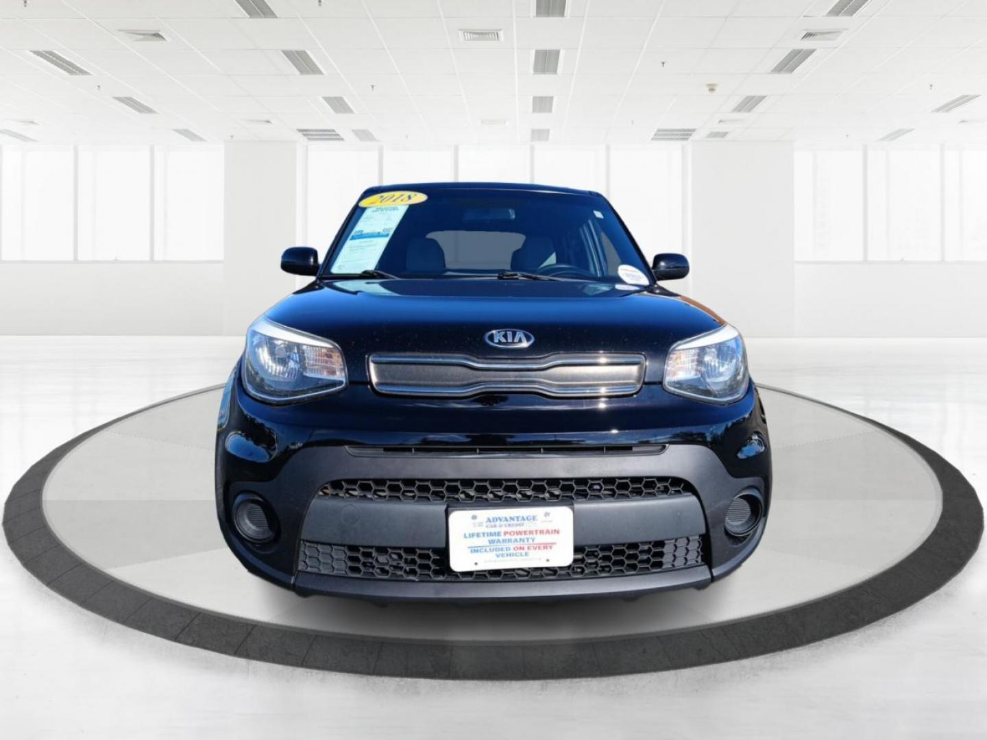 2018 Kia Soul Base 6A (KNDJN2A23J7) with an 1.6L L4 DOHC 16V engine, 6-Speed Automatic transmission, located at 880 E. National Road, Vandalia, OH, 45377, (937) 908-9800, 39.891918, -84.183594 - 2018 Kia Soul Base 6A - Photo#4