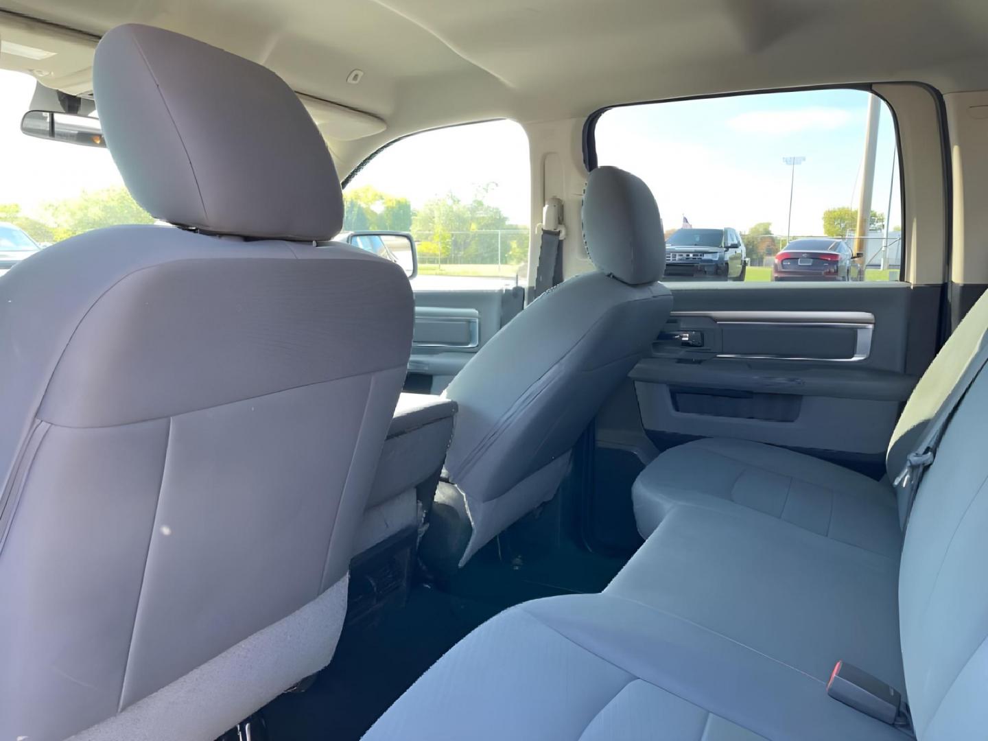 2018 Gray RAM 1500 SLT Crew Cab SWB 4WD (1C6RR7LT8JS) with an 5.7L V8 OHV 16V engine, 8A transmission, located at 1099 N County Rd 25A , Troy, OH, 45373, (937) 908-9800, 40.057079, -84.212883 - Photo#9