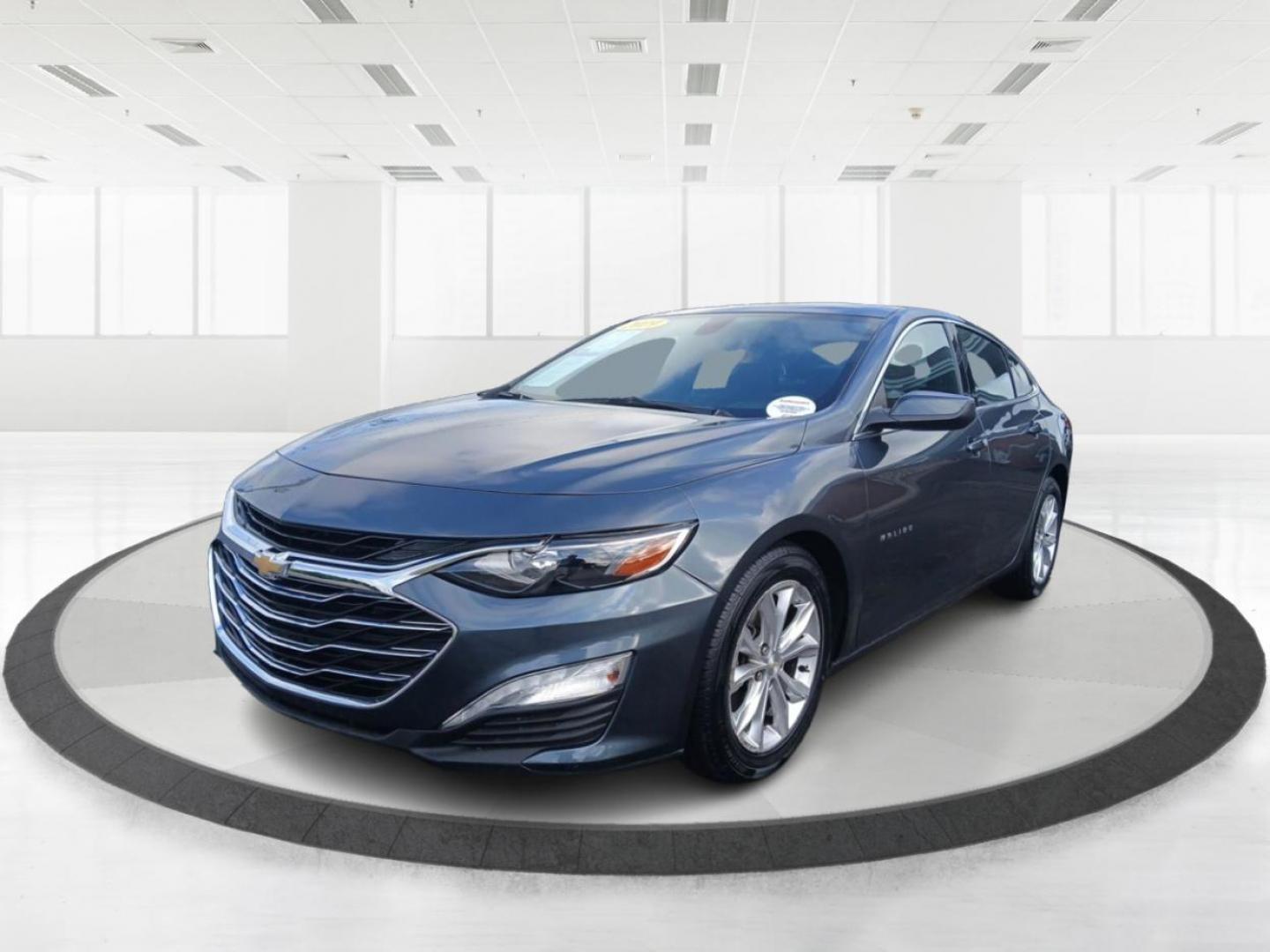 2019 Gray Chevrolet Malibu LT (1G1ZD5ST2KF) with an 1.5L L4 DOHC 16V engine, 6A transmission, located at 1184 Kauffman Ave, Fairborn, OH, 45324, (937) 908-9800, 39.807072, -84.030914 - Photo#7