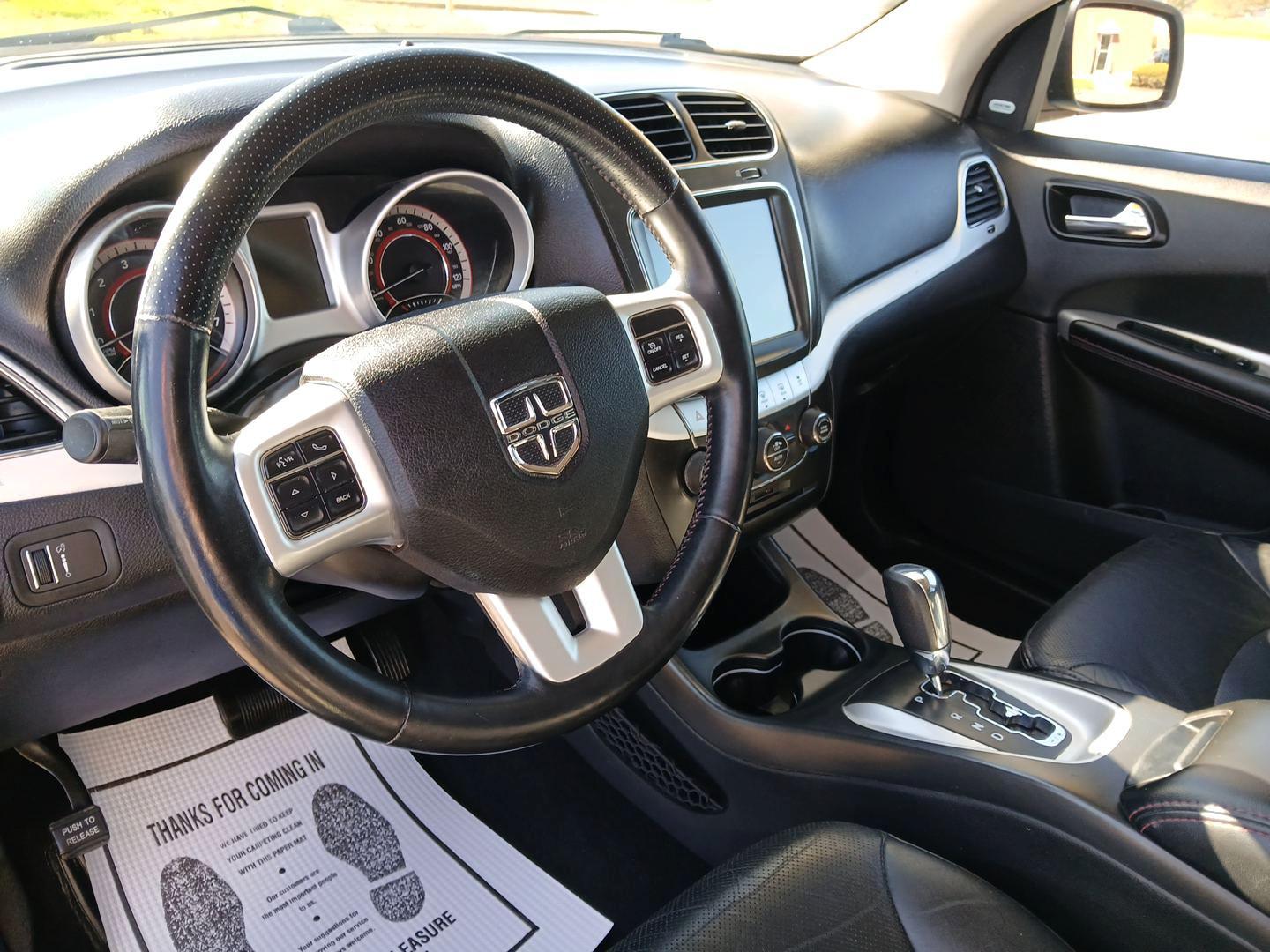 2019 Whtie Noise Tri-Coat Dodge Journey GT (3C4PDCEG2KT) with an 3.6L V6 DOHC 24V engine, 6A transmission, located at 880 E. National Road, Vandalia, OH, 45377, (937) 908-9800, 39.891918, -84.183594 - Photo#8