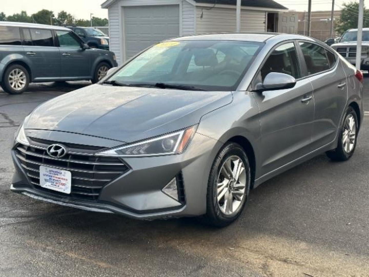 2019 Galactic Gray Hyundai Elantra Limited (KMHD84LF9KU) with an 1.8L L4 DOHC 16V engine, 6-Speed Automatic transmission, located at 1230 East Main St, Xenia, OH, 45385, (937) 908-9800, 39.688026, -83.910172 - Photo#2